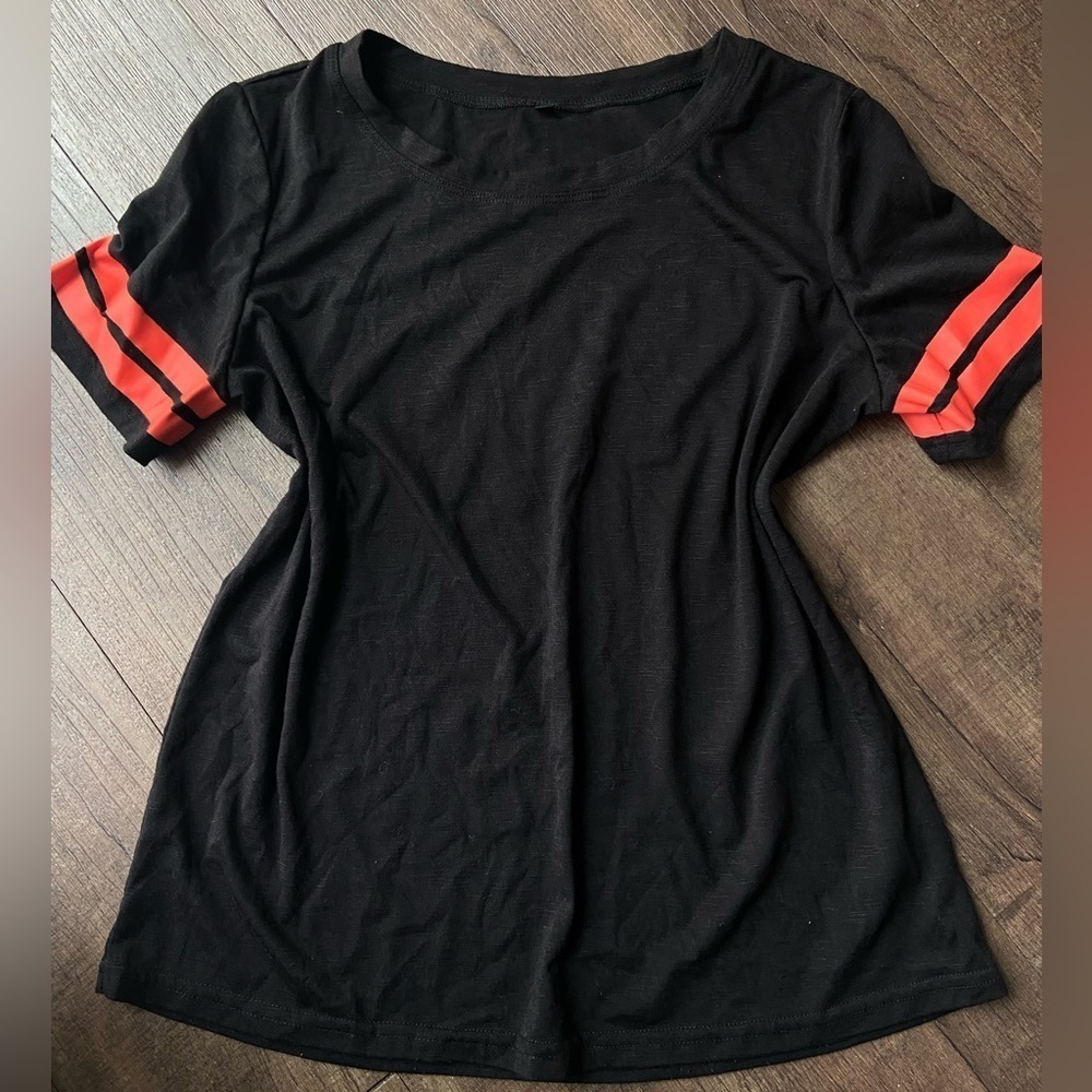 Black t-shirt